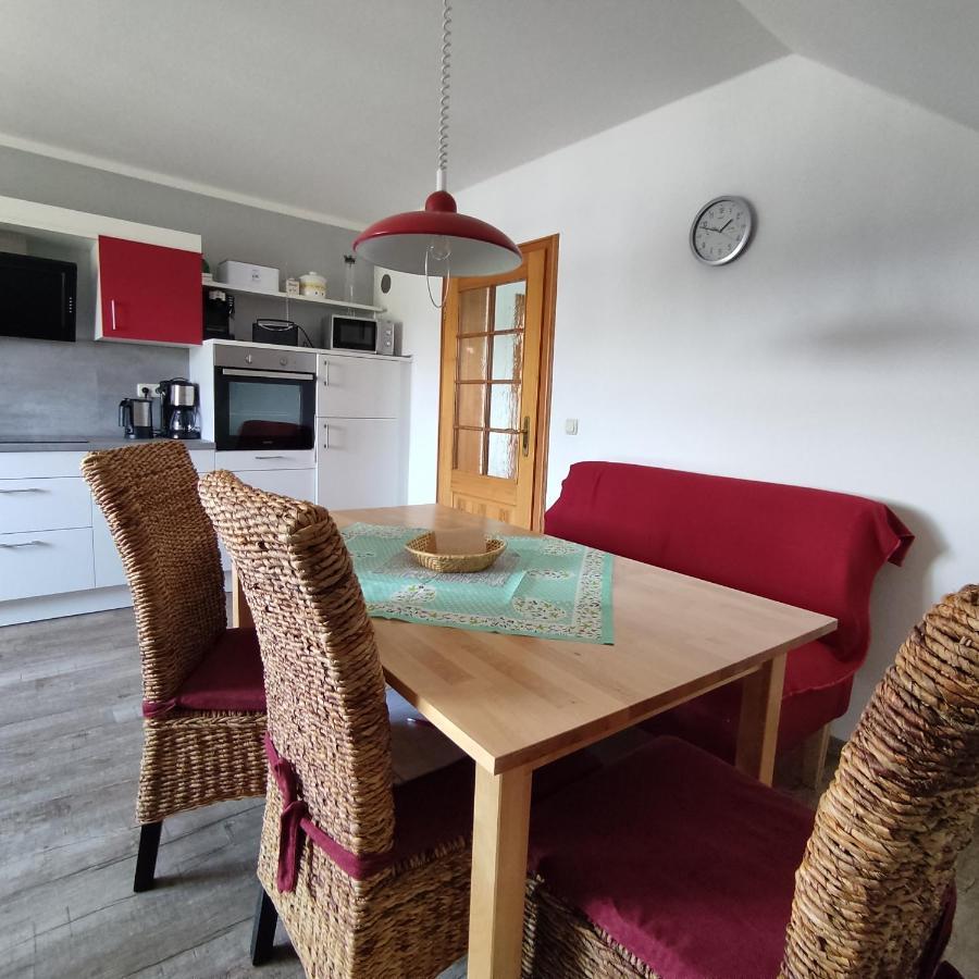 Ferienwohnung Adelhardt Eckersdorf エクステリア 写真