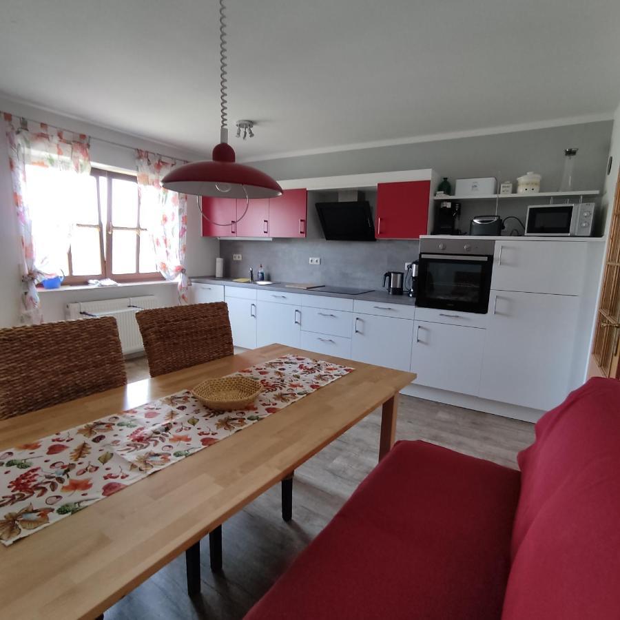 Ferienwohnung Adelhardt Eckersdorf エクステリア 写真